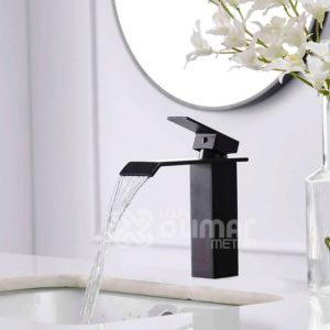 Torneira Monocomando para Banheiro Metal Cascata Baixa Preto Fosco Black Matte