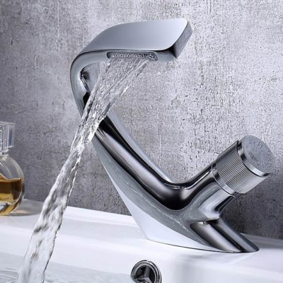 Torneira Monocomando para Banheiro Cascata Cromada Linha Roma