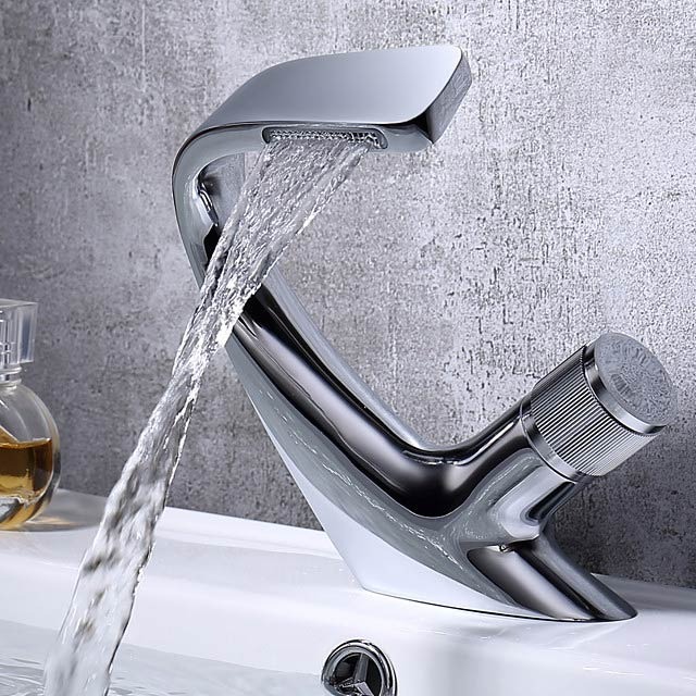 Torneira Monocomando para Banheiro Cascata Cromada Linha Roma