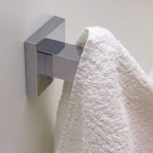Cabide Simples Quadrado em Metal Cromado