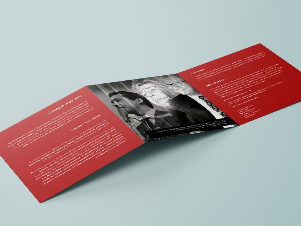 Folder "Guia do Acervo" do Centro de Memória Fundação Mario Covas